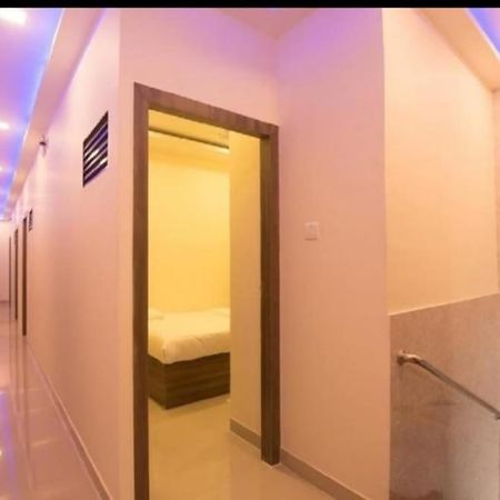 Hotel Golden Galaxy Mumbai Exterior foto